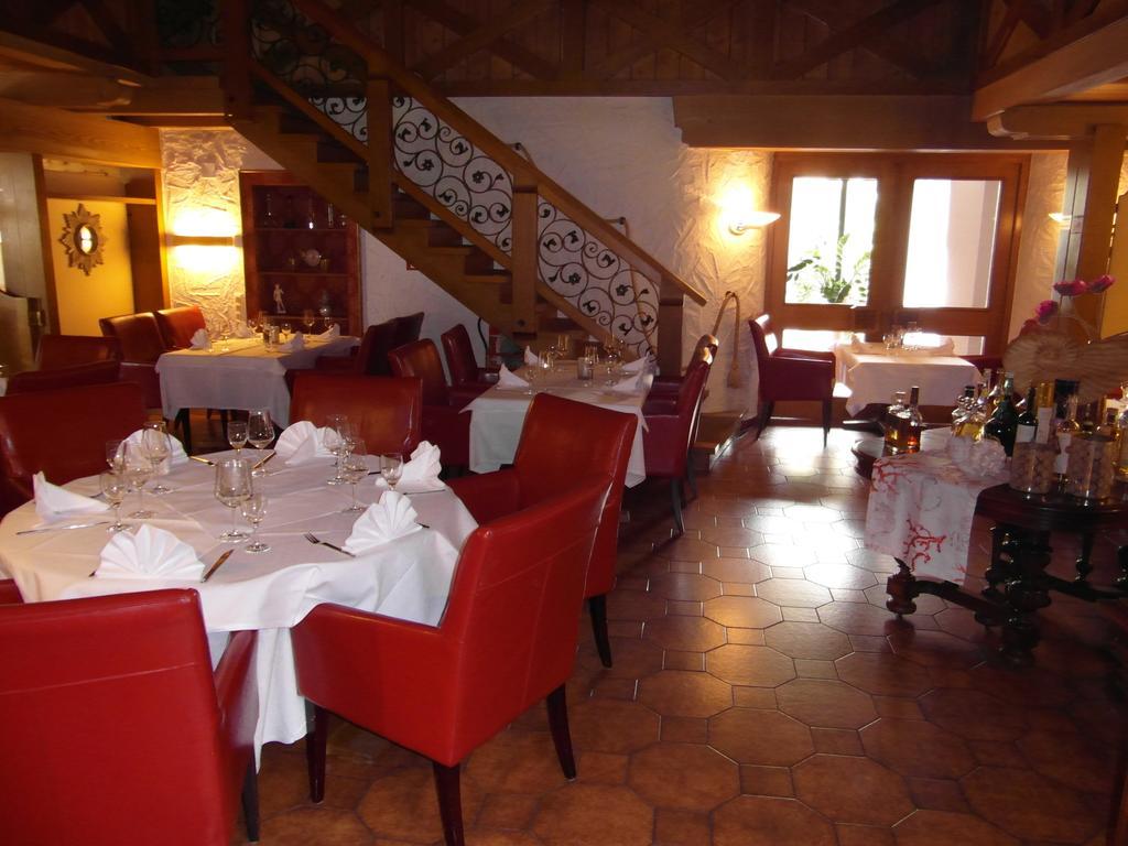 Castello Bianco Otel Wadern Dış mekan fotoğraf
