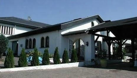 Castello Bianco Otel Wadern Dış mekan fotoğraf